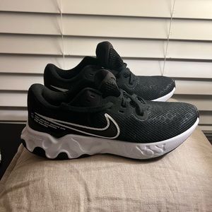 Nike renew ride 2 black sneakers 9.5 women